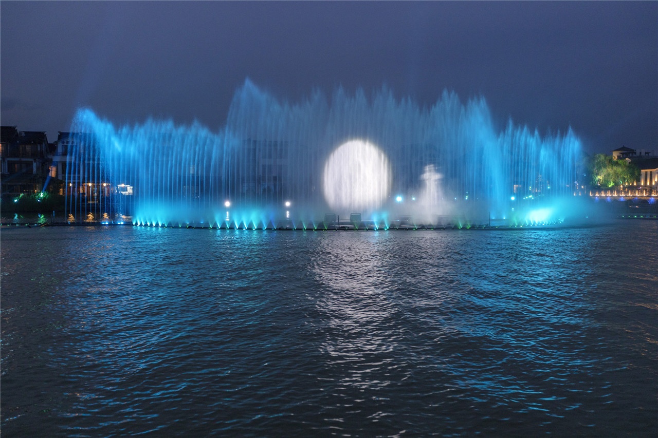 关于南湖湾光影秀演出时间 临时调整的公告